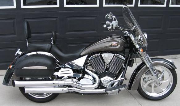 VICTORY V 92 C 1500 KINGPIN